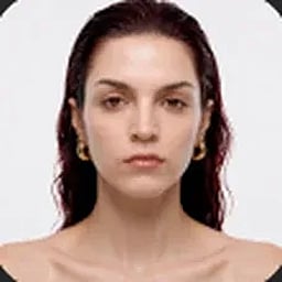 Reference photo of the model