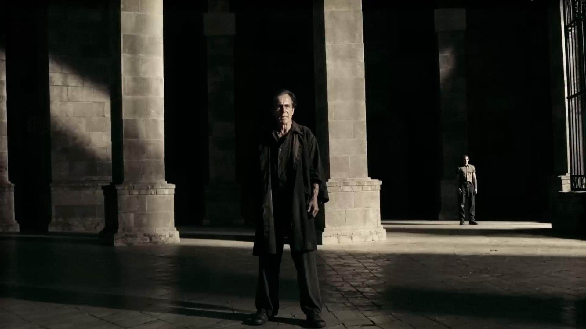 Prompt: цитата вслух + буквальный видеоряд цитаты. БРатья стругацкие:
«Закон никогда не наказывает ПРЕСТУПНИКА. Наказанию подвергается всего лишь тварь дрожащая — жалкая, перепуганная, раскаивающаяся...».


