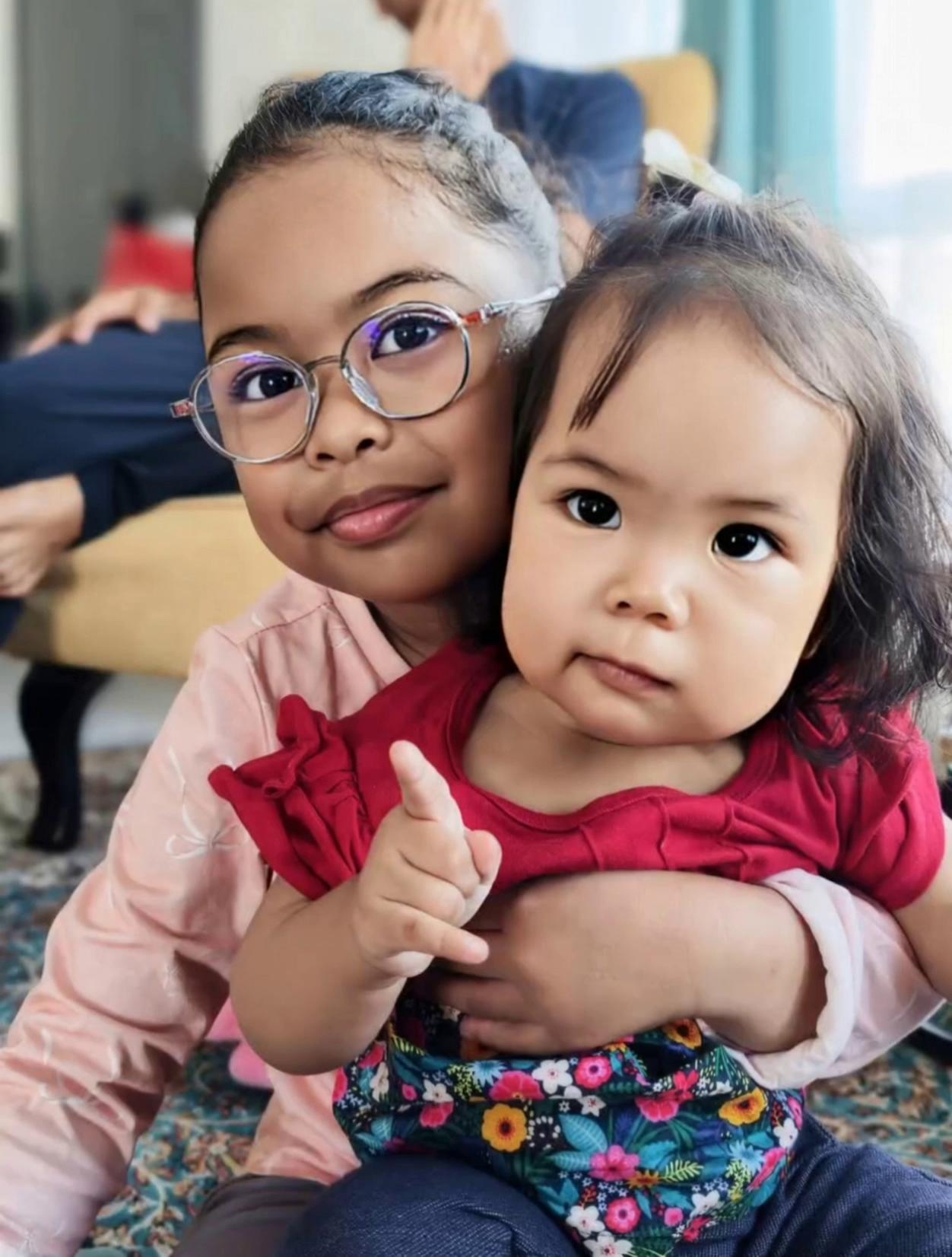 Prompt: Happy enjoy the moment. Peace hand sign