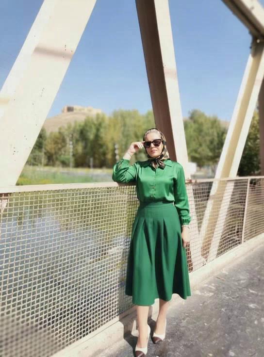 Prompt: میخوام صحبت کنم و بگم خیلی ها نمیدونن با مراجعه ب سالن ما میتونن فیس فریم رایگان هدیه بگیرن و داخل یک کشتی باشم
