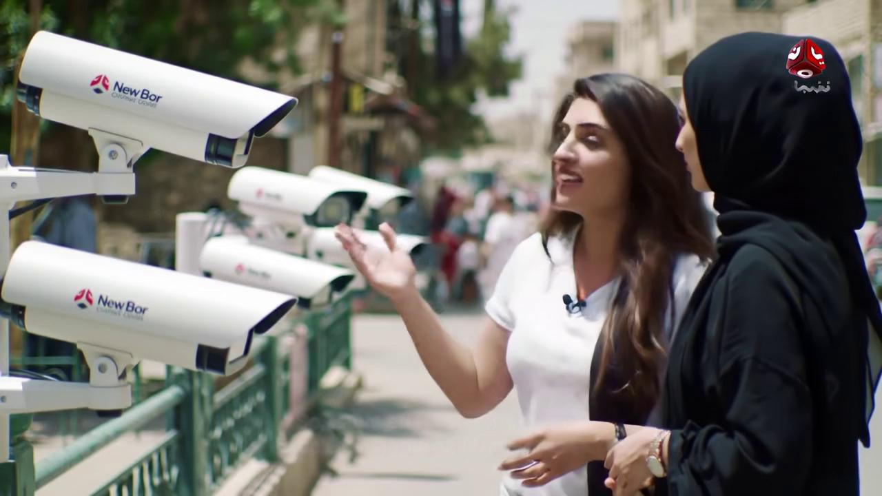 Prompt: فيديو بقتاة جميلة تقول في رام الله كثير الي بركبو كاميرات مراقبة 
بس المبدعين معرفوفين (شركة نيوبور )


الشخص الأول: "شوف هاي الكاميرات من شركة نيو بور، أحسن شركة في فلسطين!"

الشخص الثاني: "يعني مؤثر؟ واثق فيهم؟"

الشخص الأول: "أكيد، رؤية ممتازة وجودة عالية، وبيحافظوا على أمانك دايمًا."

كاميرات مراقبة تحمل شعار شركة نيو بور واضح

نهاية مفاجئة مع مكتوب عليها:

شركة نيو بور - الأمان في كل مكان