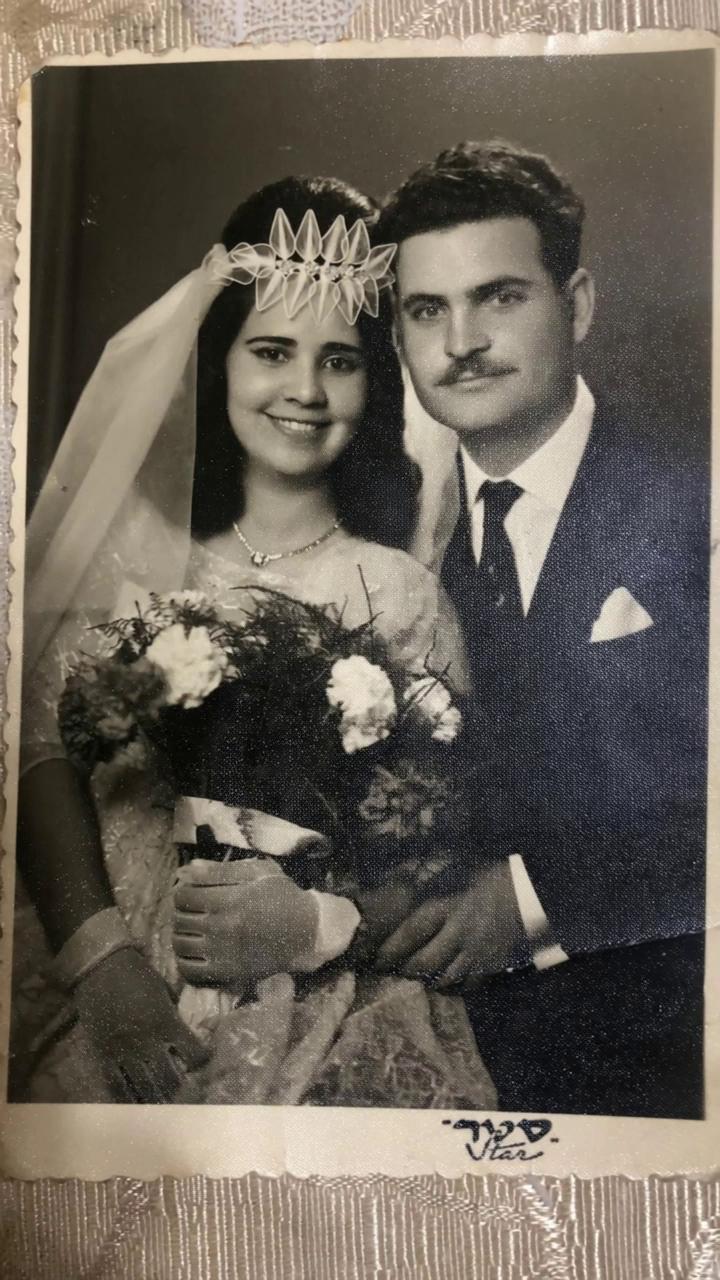 Prompt: The couple will face each other and kiss