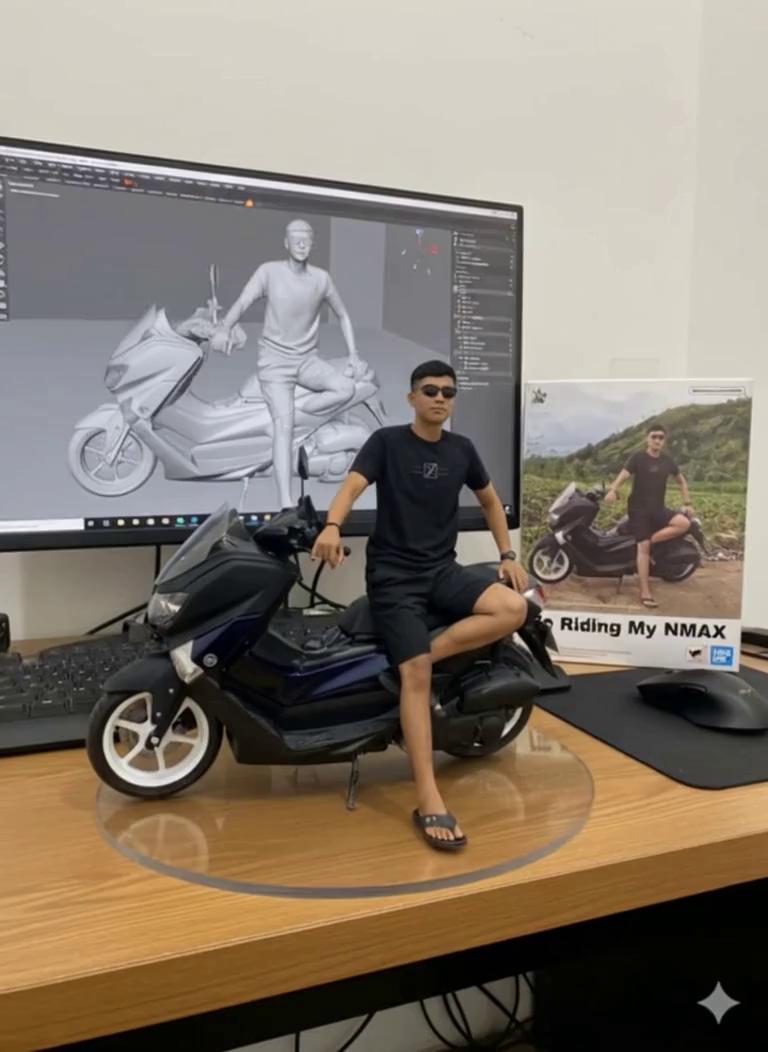 Prompt: @PISIEX NI AL:Use the nano-banana model to create a 1/7 scale commercialized figure in the illustration, in a realistic style and environment. Place the figure on a computer desk, using a circular transparent acrylic base without any text.
On the computer screen, display the ZBrush modeling process of the figure. Next to the computer screen, place a BANDAI-style toy packaging box printed with the original artwork