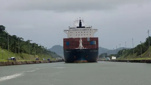 Prompt: Huge ship entering panama canal