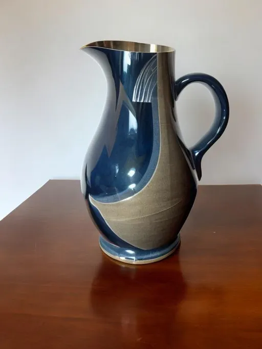 Prompt: a beautiful jug, art deco style