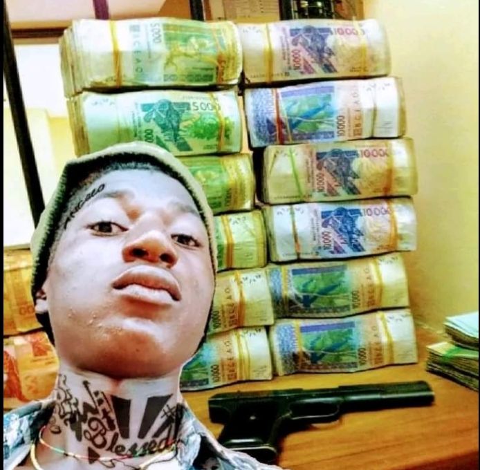 Prompt: qui est le jeune argent africain qui est l'homme le plus riche d'Afrique il a 300 milliards s'appelle ALi Boubacar Bonkano