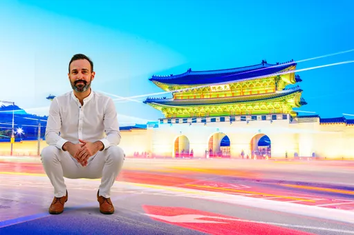 Prompt: @NGrsnAR9kpQYsL2rsIbD is observing the temple