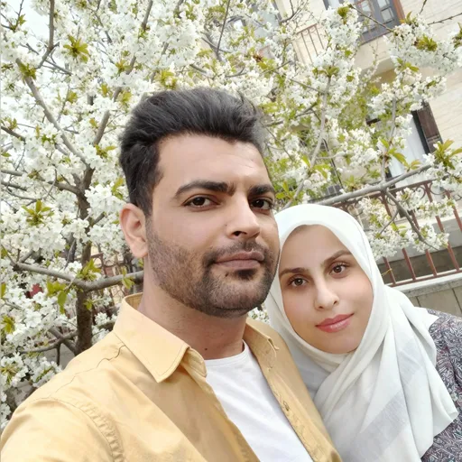 Prompt: ابعاد عکس ۱۳ در ۱۰ بصورت افقی شودا.
ارتفاع عکس تغییری نکند.
عرض عکس ۱۳ شود.
قسمت بک گراند (زمینه ی عکس) که اضافه شد، مشابه بک گراند (تصویر زمینه) فعلی شود