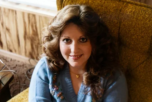 Prompt: Remaster this original film photo. Make it look like it was taken with a modern DSLR camera.