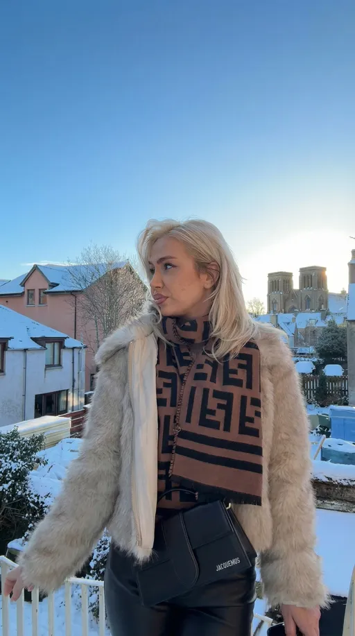 Prompt: Ultra realistic 4 k photo shot  .real skin ,slim jaw