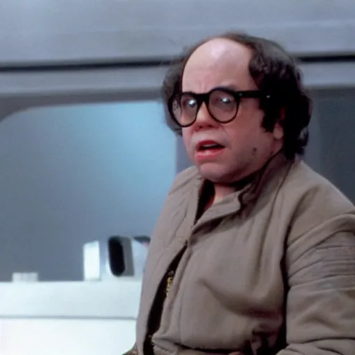 Image similar to a screenshot of Frank Reynolds appearing in Star Wars (1977)