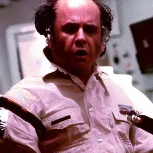 Prompt: a screenshot of Frank Reynolds appearing in Alien (1979)