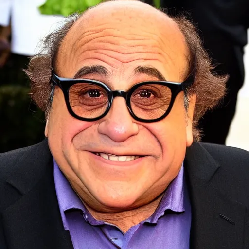 Prompt: danny devito in the form of an orange