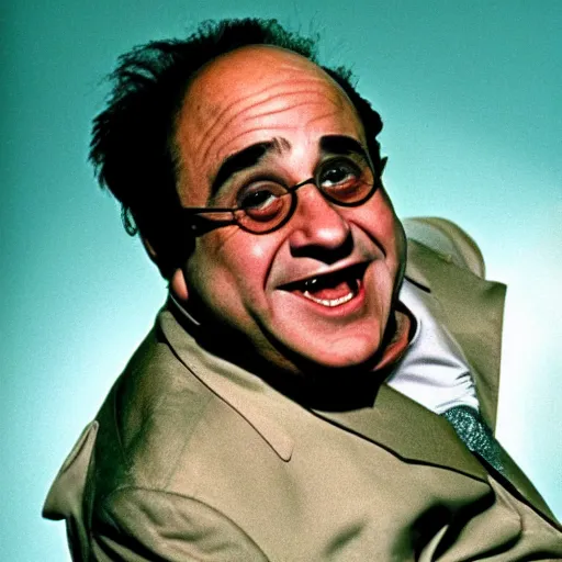 Image similar to Danny Devito starring in The Rocketeer (1991)