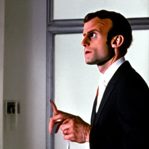 Image similar to alien Emmanuel Macron in American Psycho (1999)