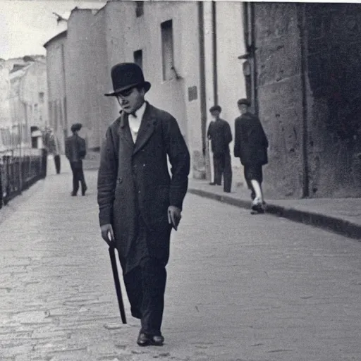 Prompt: pessoa walking in the street