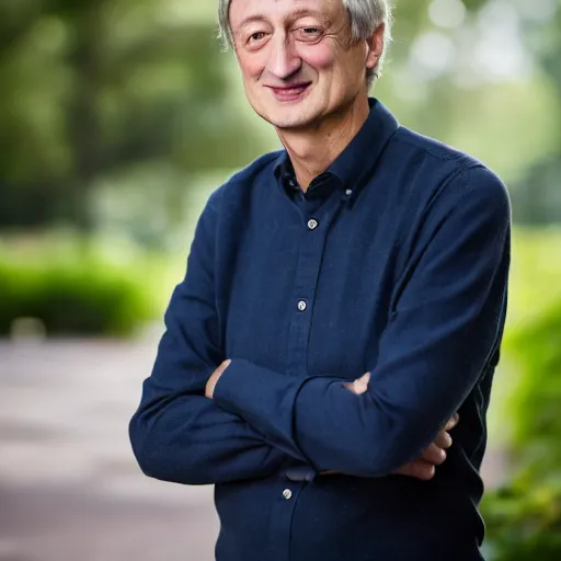 Prompt: portrait photo still of geoffrey hinton, 8 k, 8 5 mm f 1. 8