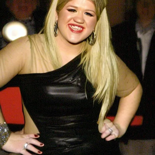 Image similar to Kelly Clarkson in 2004