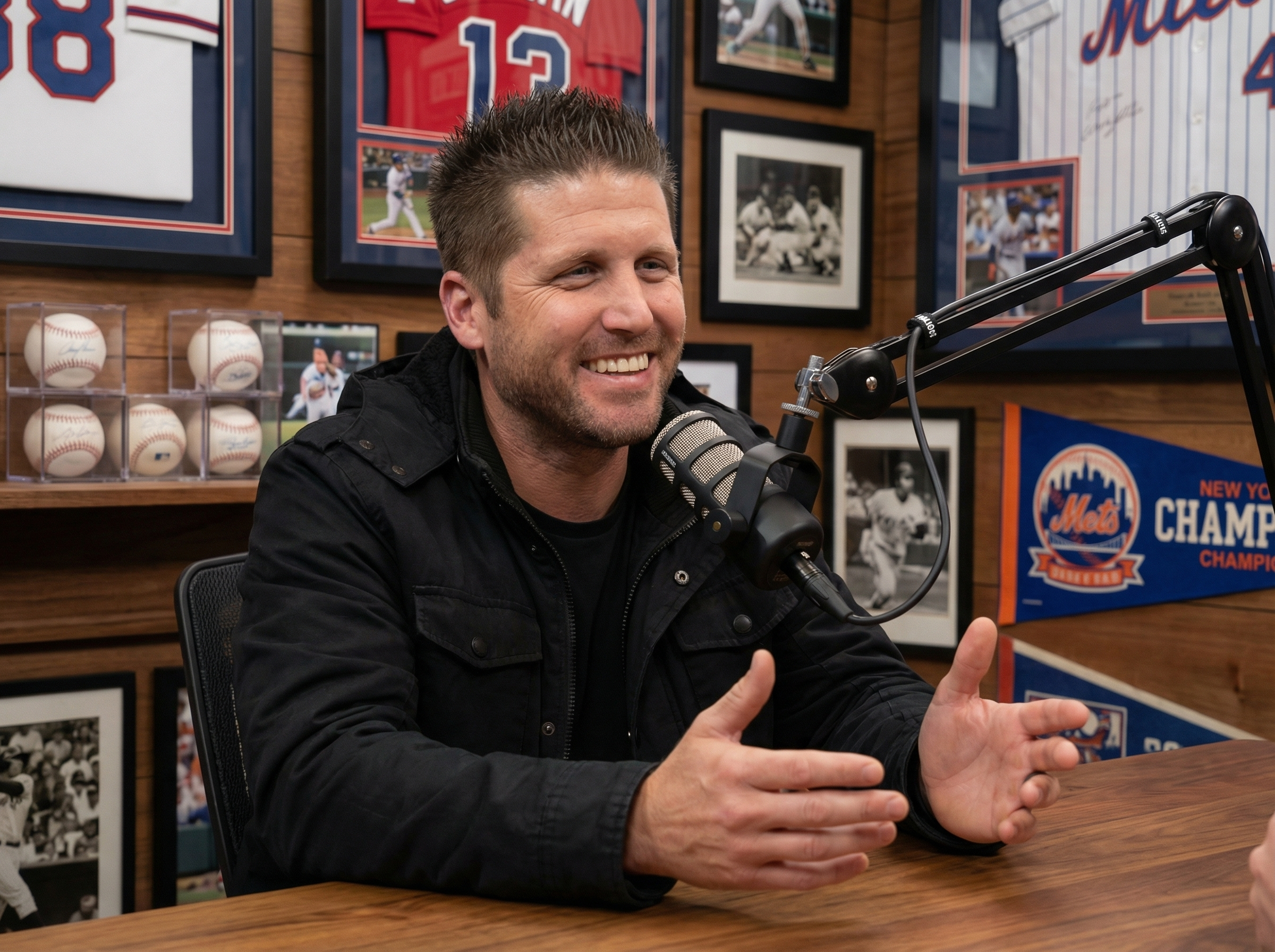Mike Mutnansky @35xExP5oGnQhUhs8AU03 talking on a sports podcast. B...