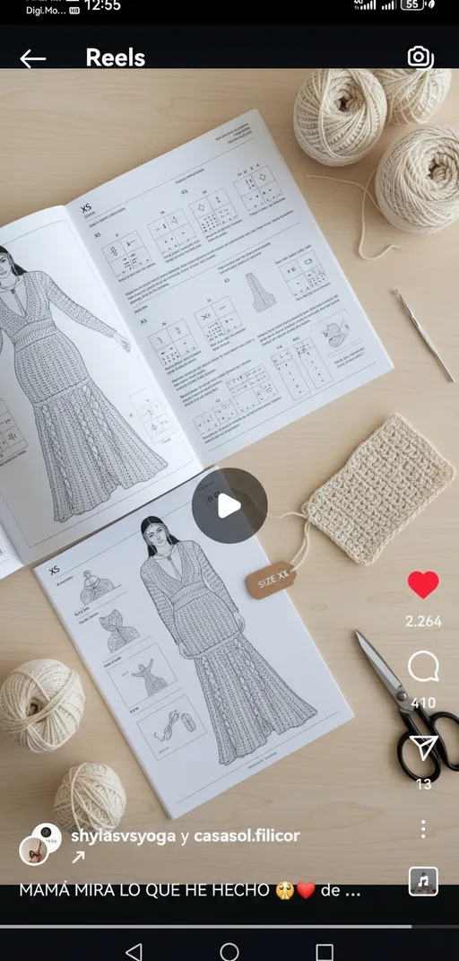 Prompt: Deseo un diseño de crochet de un vestido largo en talla xs del diseño mostrado